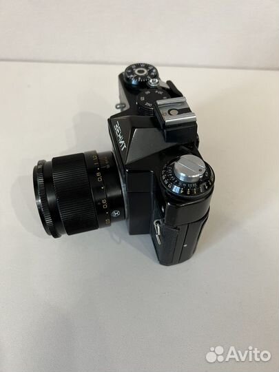 Фотоаппарат Зенит 11 с обьективом индустар 61 л з