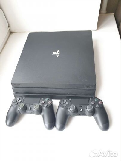 PlayStation 4 pro 1 tb