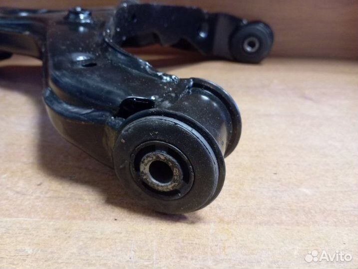 Рычаг подвески для грузовиков передний правый