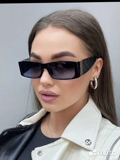 Солнцезащитные очки Chanel