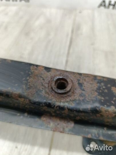 Усилитель бампера задний Ford Focus CB4 1.6L