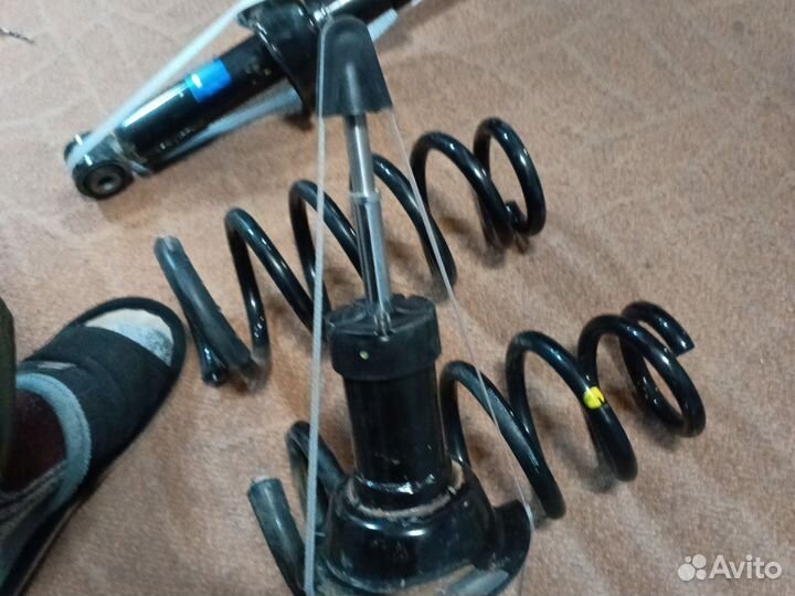 Амортизатор haval h6. Задние комлект
