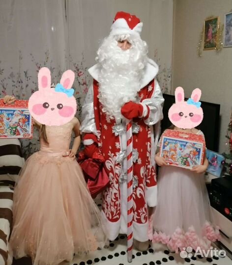 Костюм Деда Мороза взрослый б/у с белыми валенками