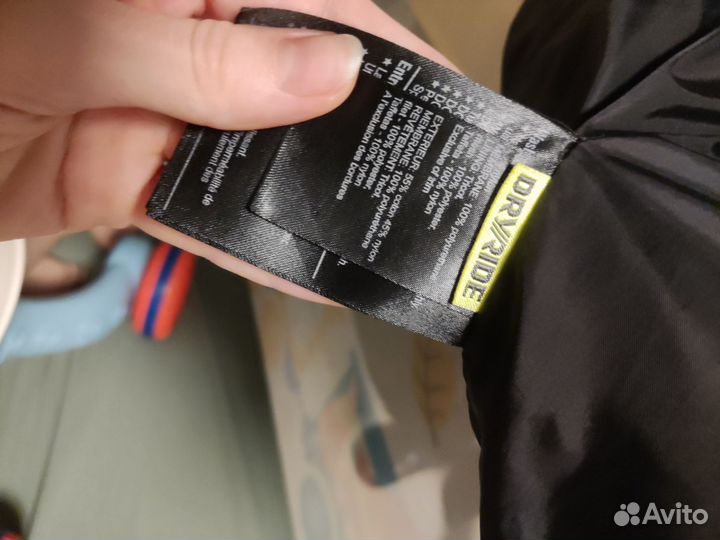 Сноубордическая куртка burton