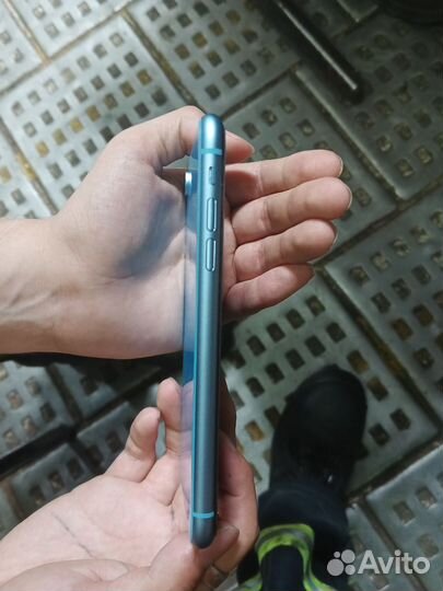 iPhone Xr, 64 ГБ