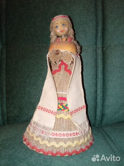 Кубанская кукла девушка с караваем