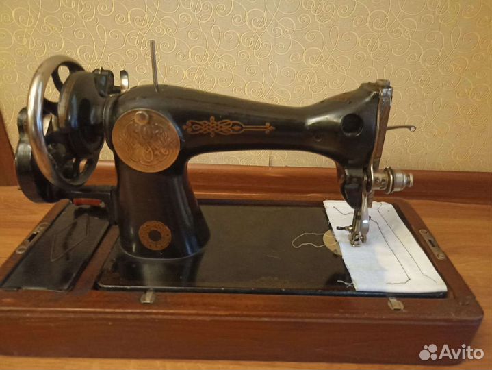 Швейная машина