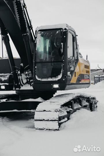 Гусеничный экскаватор Zauberg E230-C, 2024