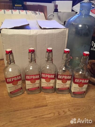 Бутылки стеклянные и бугельные