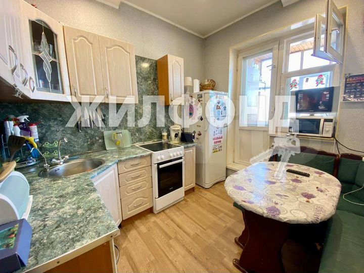 2-к. квартира, 52 м², 4/4 эт.