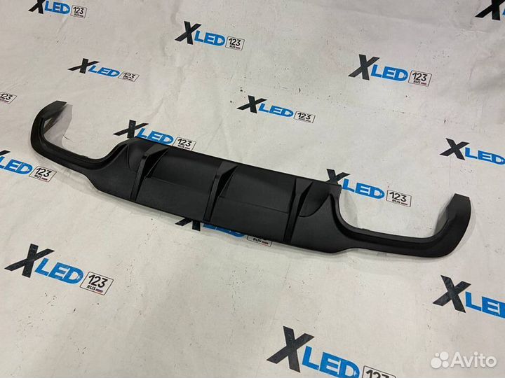 Диффузор в задний бампер W204 AMG C63 рестайлинг