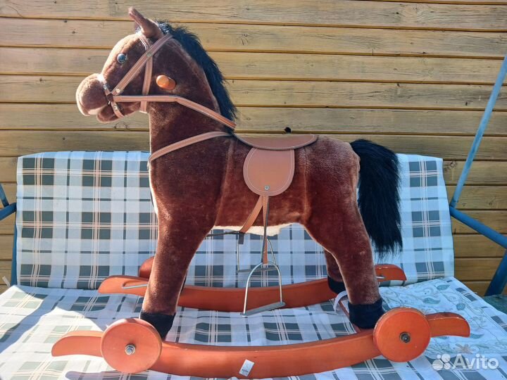Детская качалка лошадь