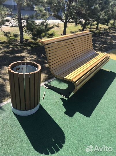 Урны круглые на бетонном основании