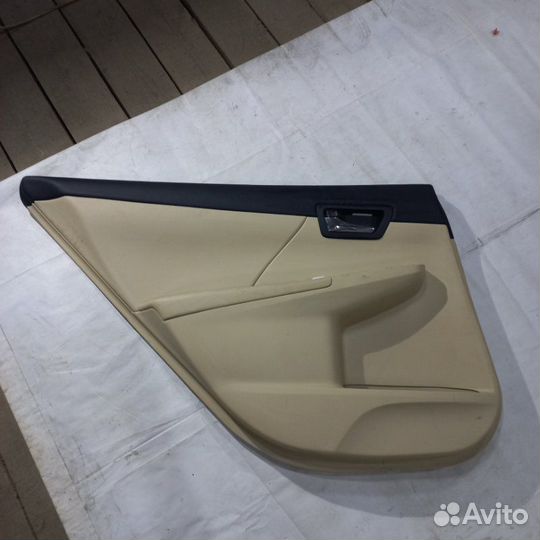 Обшивка двери задняя левая Toyota Camry V50