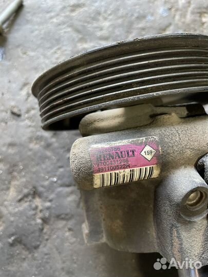 Renault Sandero 1 насос г/у руля