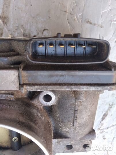 Дросcельная заслонка Вольво S60 2.4