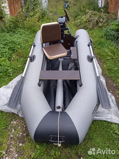 Лодка с мотором