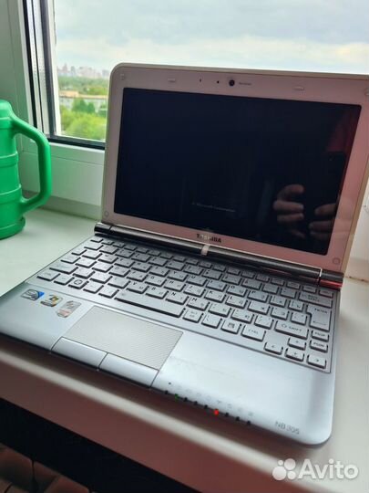 Ноутбук toshiba NB305-10K