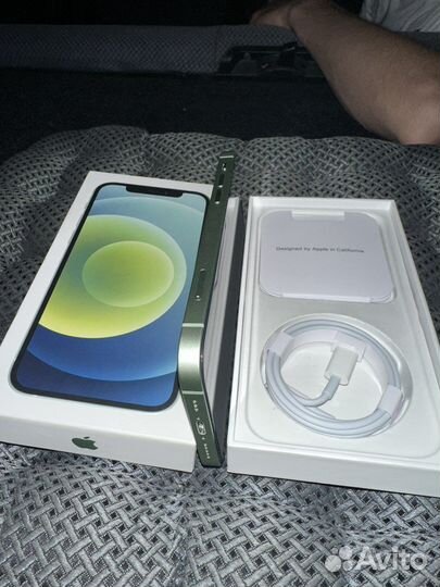 Телефон iPhone 12 64gb