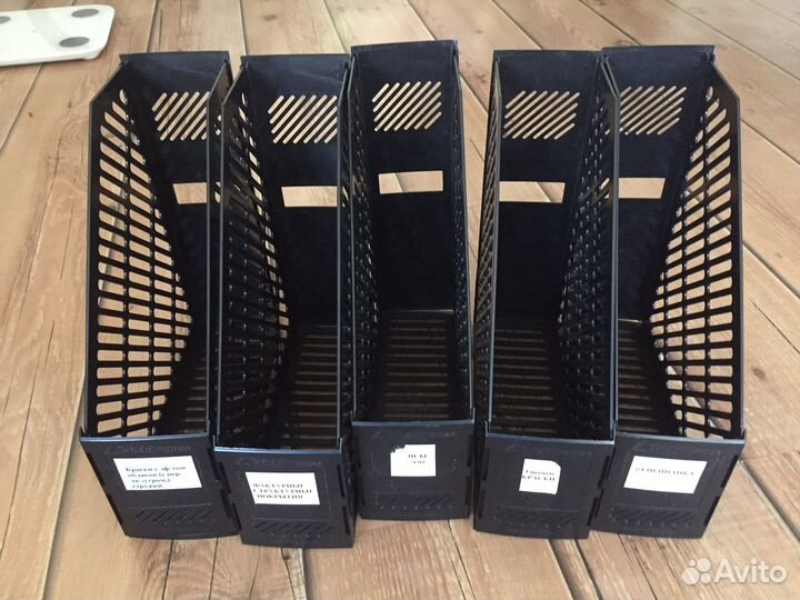 Пдставки для книг и документов