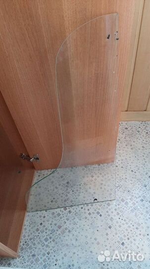 Полка угловая стеклянная