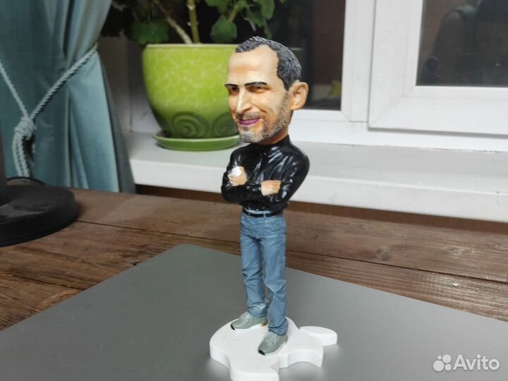 Статуэтка стив джобс