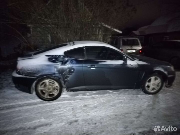 Hyundai Tiburon 2.0 AT, 2003, битый, 450 000 км