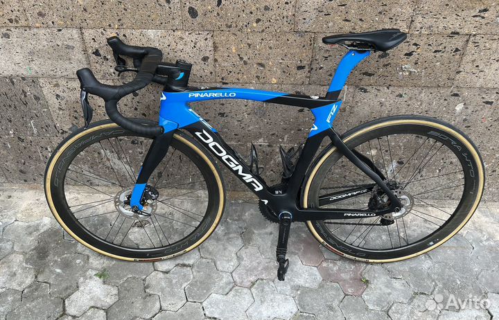 Шоссейный велосипед Pinarello Dogma F12