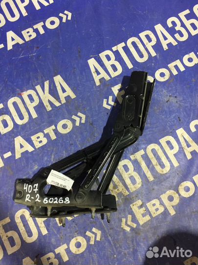 Петля багажника Peugeot 407 Пежо 407