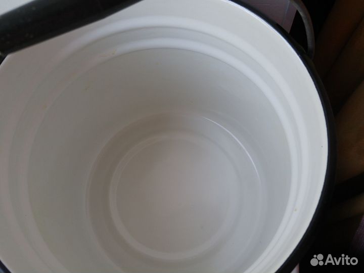 Ведро пластмас. и открывалка д/банок