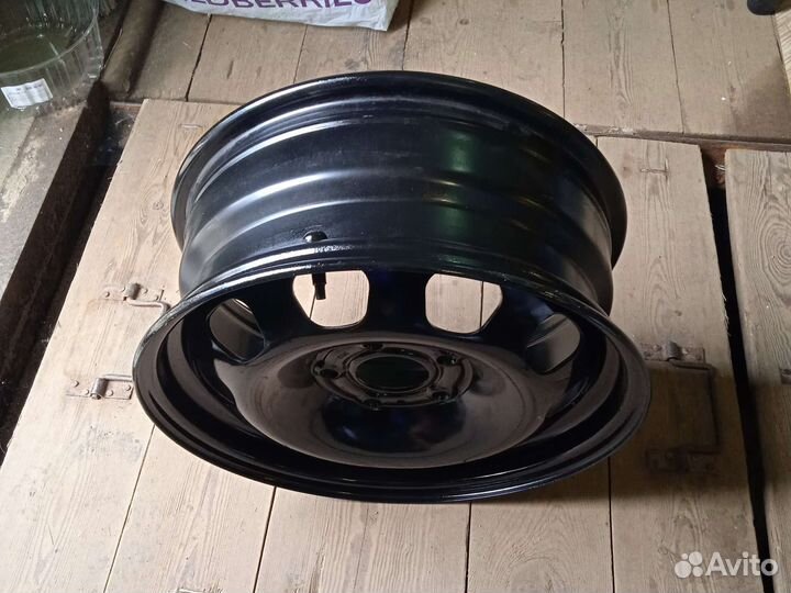 Диск на Renault Duster r16