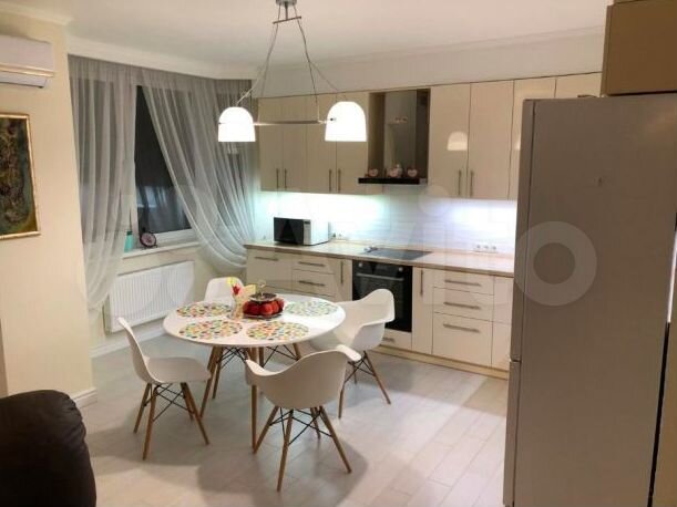 3-к. квартира, 100 м², 2/5 эт.