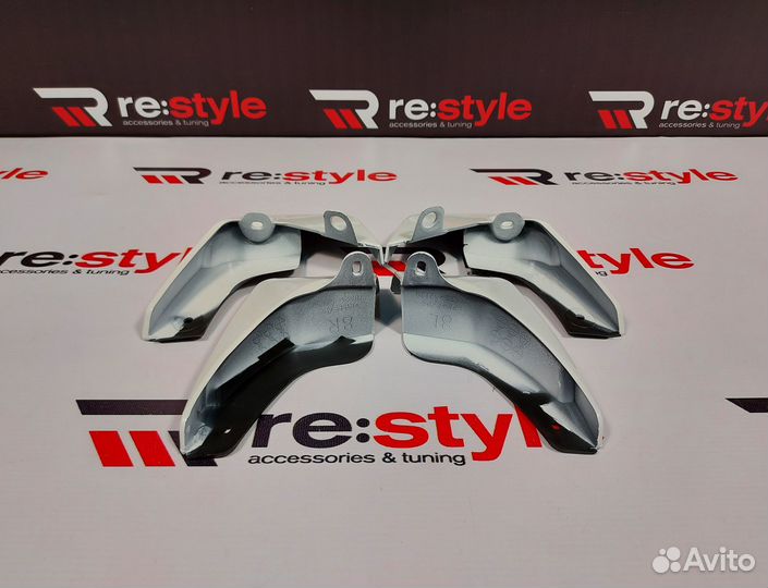 Брызговики Toyota Vitz 130 S999