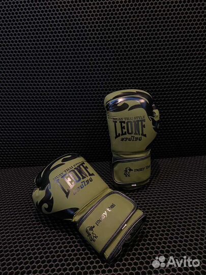 Боксерские перчатки