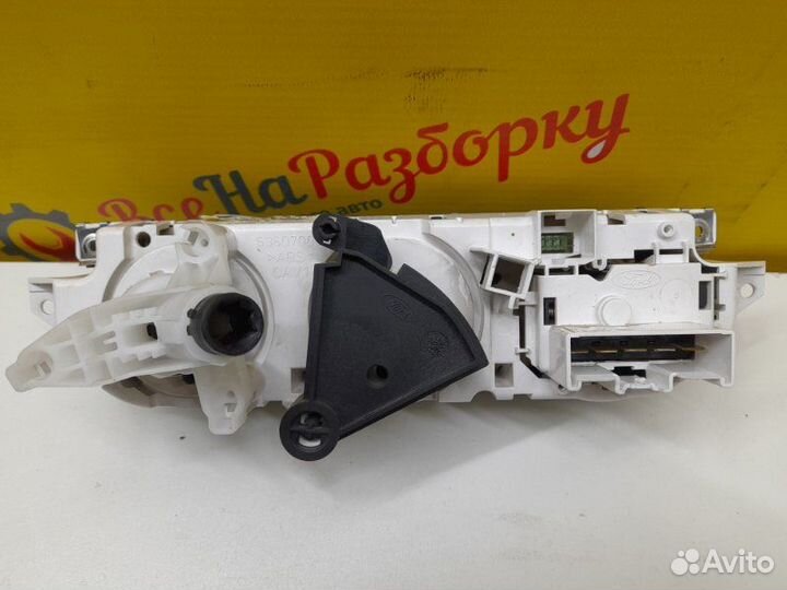 Блок управления климатом Ford Focus 2 Рестайлинг
