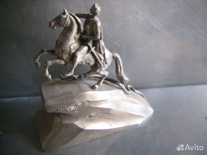 Петр 1, всадник,настольный