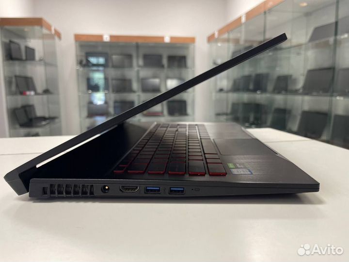 Игровой Msi 17.3