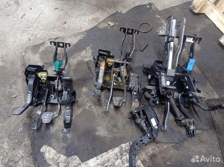 Блок педалей Фольксваген Шаран 1