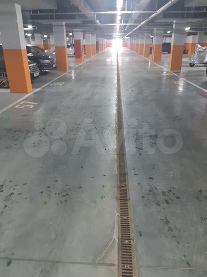 Машиноместо, 18 м²