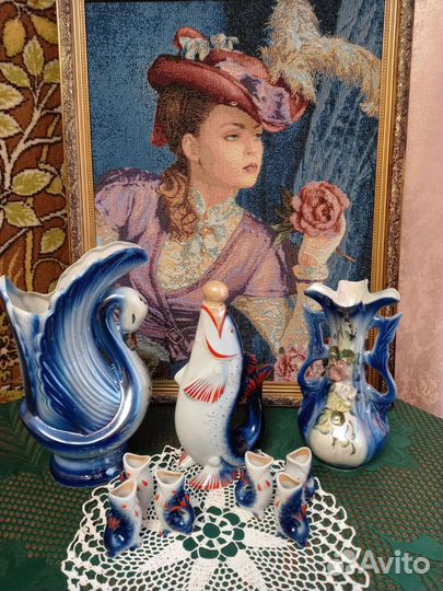 Вазы и штоф со стопками СССР