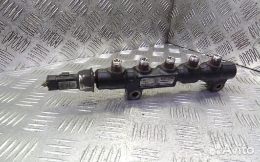 Топливная рампа дизельная ford focus 2 (7AR12BB01)