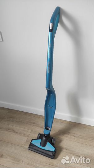 Вертикальный пылесос Philips FC6404/01