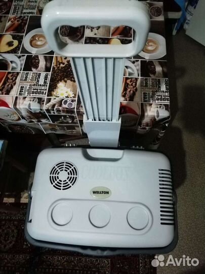 Автомобильный холодильник 12 220 вт