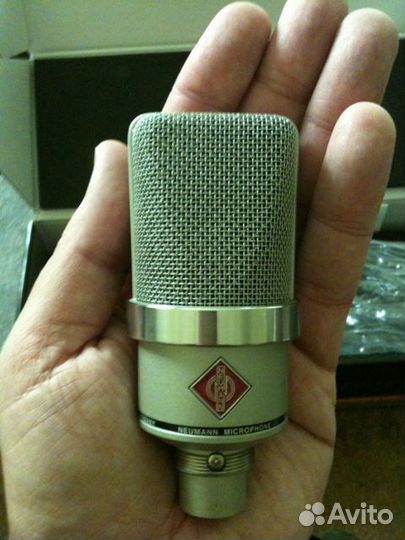 Студийный микрофон Neumann tlm 102