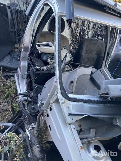 Правый передний ланжерон renault logan 1