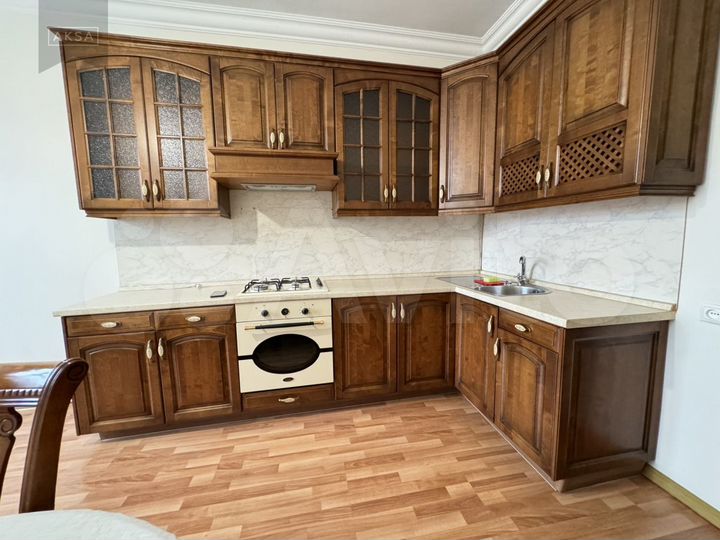 3-к. квартира, 84 м², 4/4 эт.