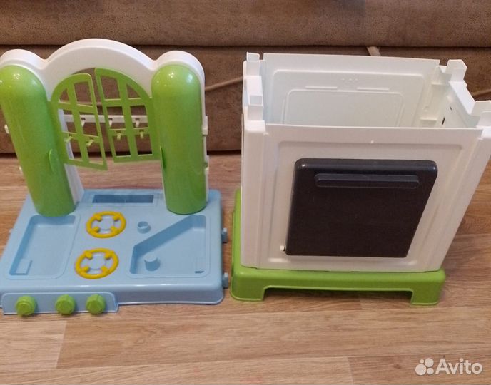 Детская кухня с посудой и приборами