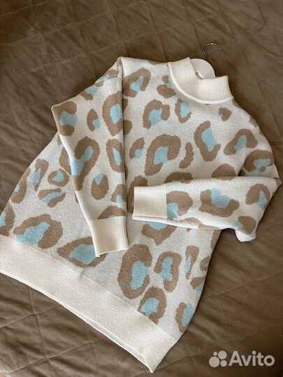 Свитшот свитер