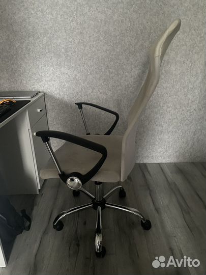 Компьютерное кресло