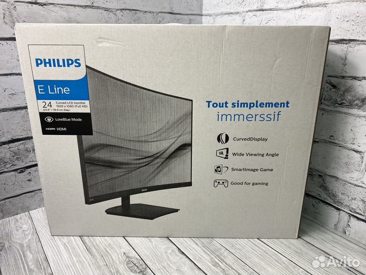 Новый изогнутый монитор Philips 24 дюйма